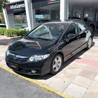 HONDA CIVIC 1.8 LXS 16V FLEX 4P AUTOMÁTICO HONDA CIVIC 1.8 LXS 16V FLEX 4P AUTOMÁTICO